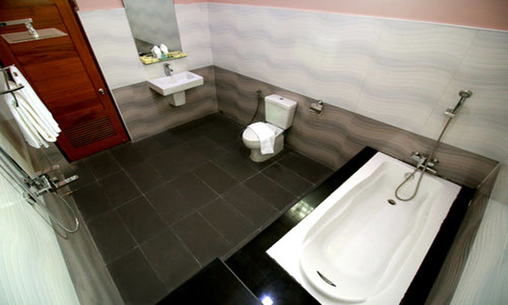 Famous Hotel Bago Ngoại thất bức ảnh